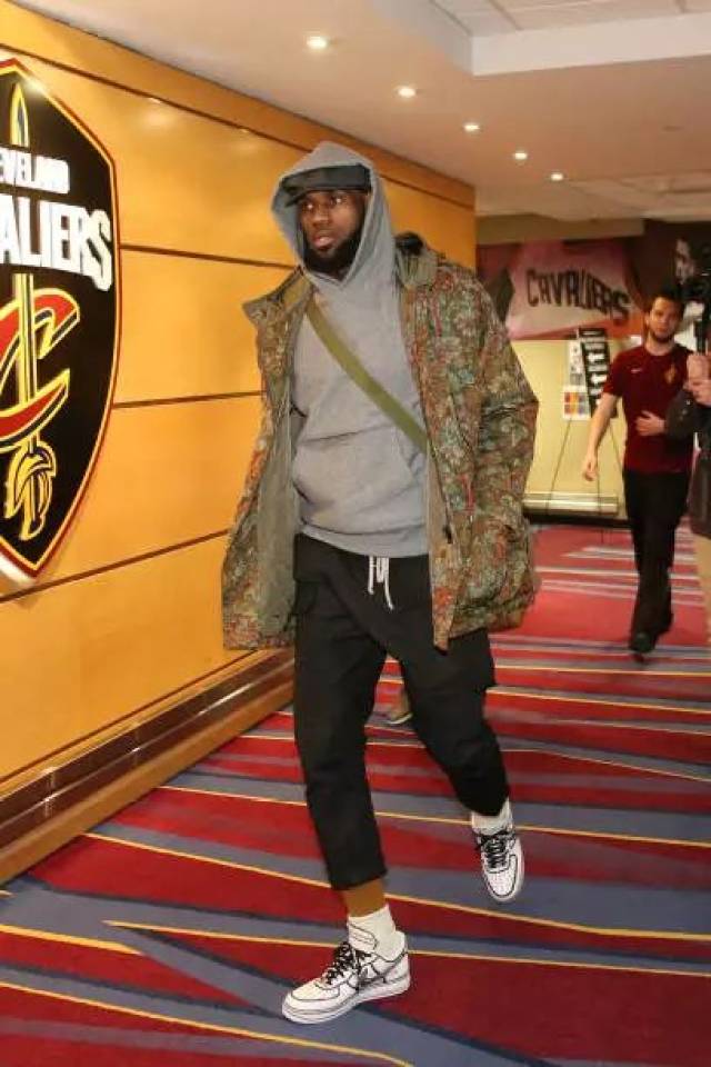 德天空：尽管有其他报道，但弗里克无意离开巴萨（德天空：传闻不断，弗里克仍无意离开巴萨）