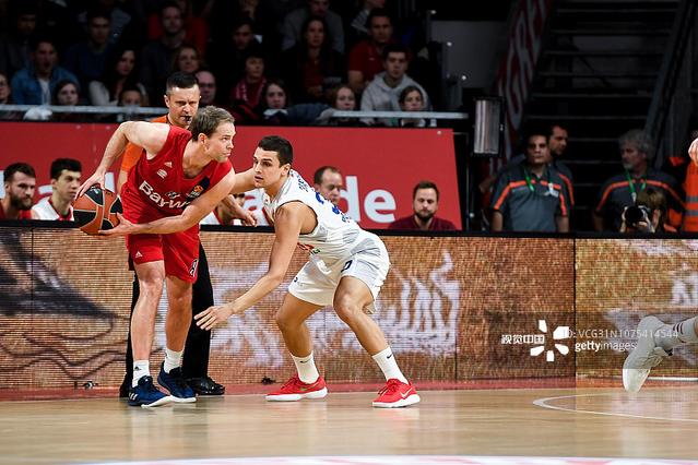 世体：莫里巴在塞尔塔重获新生，成为球队核心并有望重返顶级（世体：莫里巴在塞尔塔焕发新生，跻身球队中枢，有望重返顶级舞台）