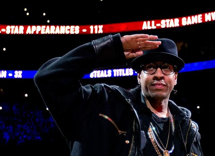 酣畅淋漓！骑士9人得分上双，命中20记三分大胜鹈鹕（火力全开！骑士9人上双，20记三分轰垮鹈鹕）