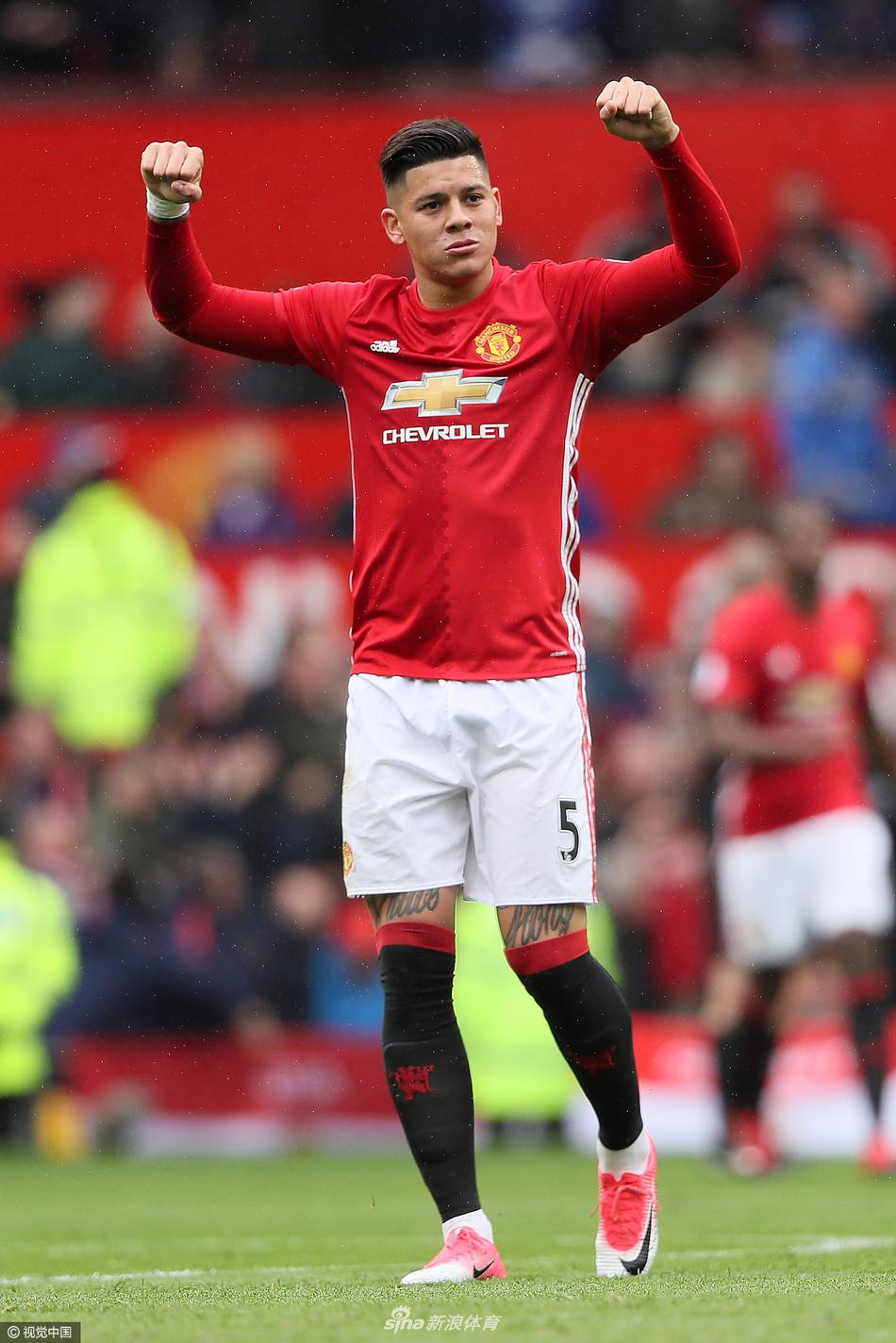 替补登场已尽力！布莱克16中6得到14分11篮板4助攻（替补上阵竭尽全力：布莱克14分11板4助，16投6中）