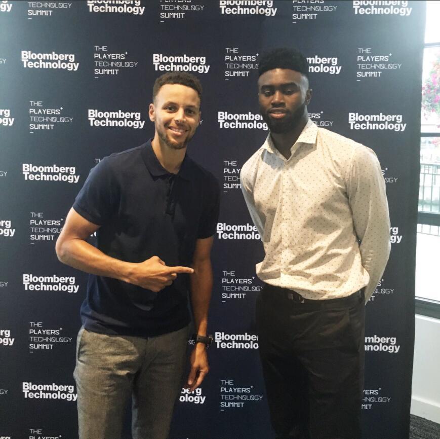 篮球勇士队内三分比赛，球星夺冠（勇士队内三分大赛，球星折桂）