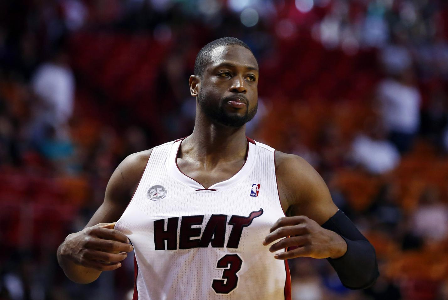 墨尔本胜利主帅：这场比赛至关重要，我们要扭转局面（墨尔本胜利主帅：关键一战，誓扭转颓势）