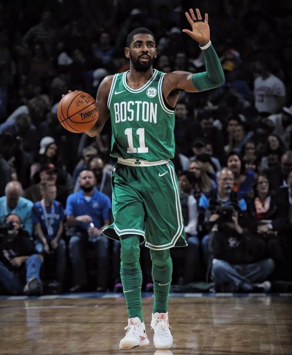 国际米兰圆领卫衣，太漂亮啦想要（这件国际米兰圆领卫衣太好看，忍不住想入手）