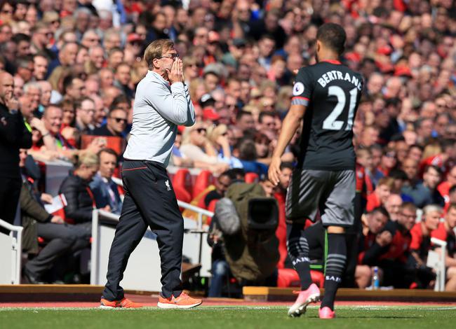 赵柏清半场10分钟4犯，下半场能否强势反弹？（赵柏清半场仅10分钟便背4犯，下半场能否触底反弹？）