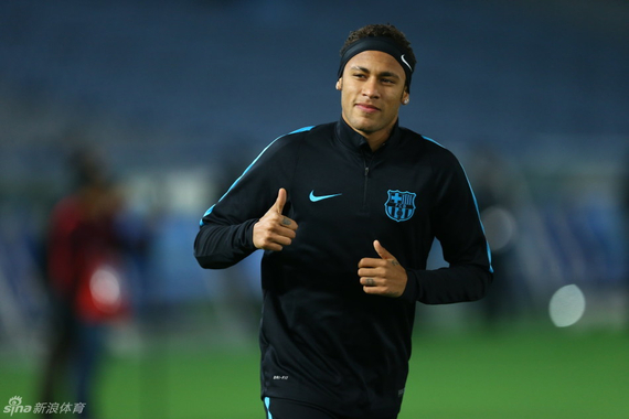 国际米兰攻守俱佳领跑意甲（国际米兰攻防兼备高居意甲榜首）