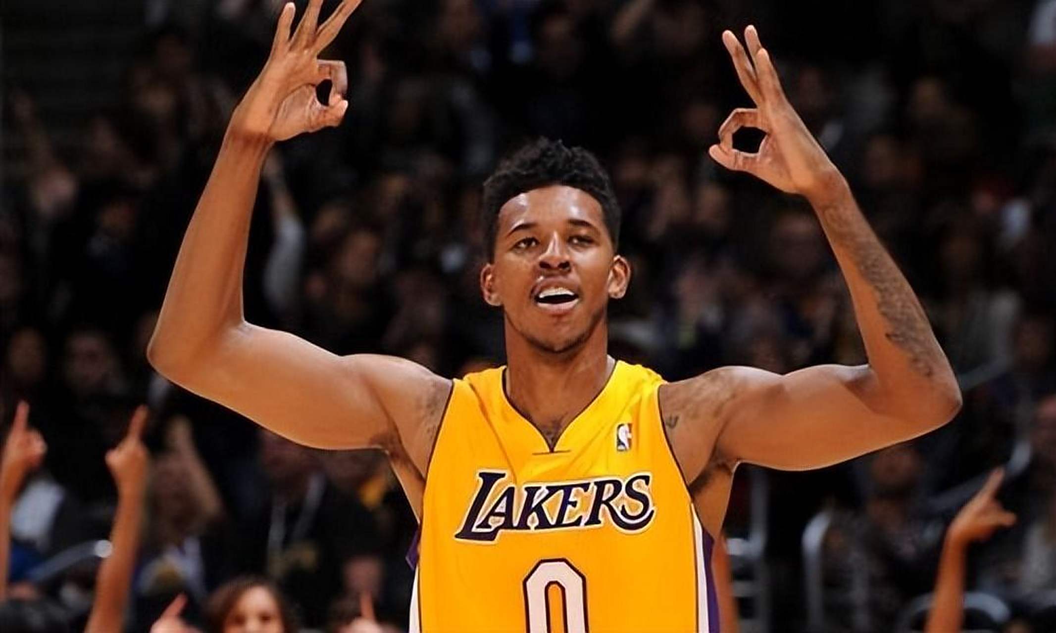 颜骏凌替补+U23国足3人缺席！媒体人：三少已放假，别上纲上线（颜骏凌暂作替补、U23国足三将缺席，媒体人：三少已放假，别上纲上线）