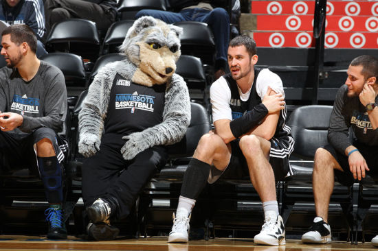 CBA球员最佳阵容提名：前三竞争激烈（CBA最佳阵容提名：前三席位争夺激烈）