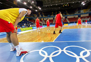邓弗里斯：希望两到三周内复出，我们的球队就像一个大家庭（邓弗里斯：争取两三周内复出，球队如同一个大家庭）
