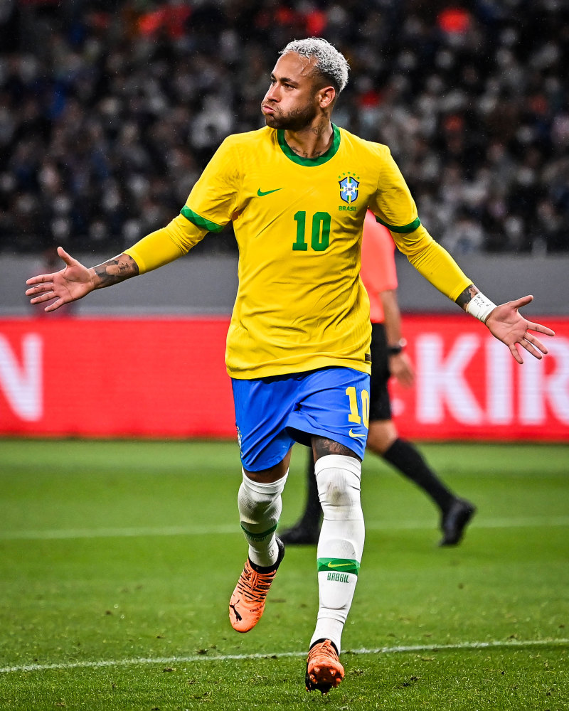 愿无大碍，蒯纪闻谢场时被拍到手臂缠着绷带（愿无大恙，蒯纪闻谢场被拍手臂缠绷带）